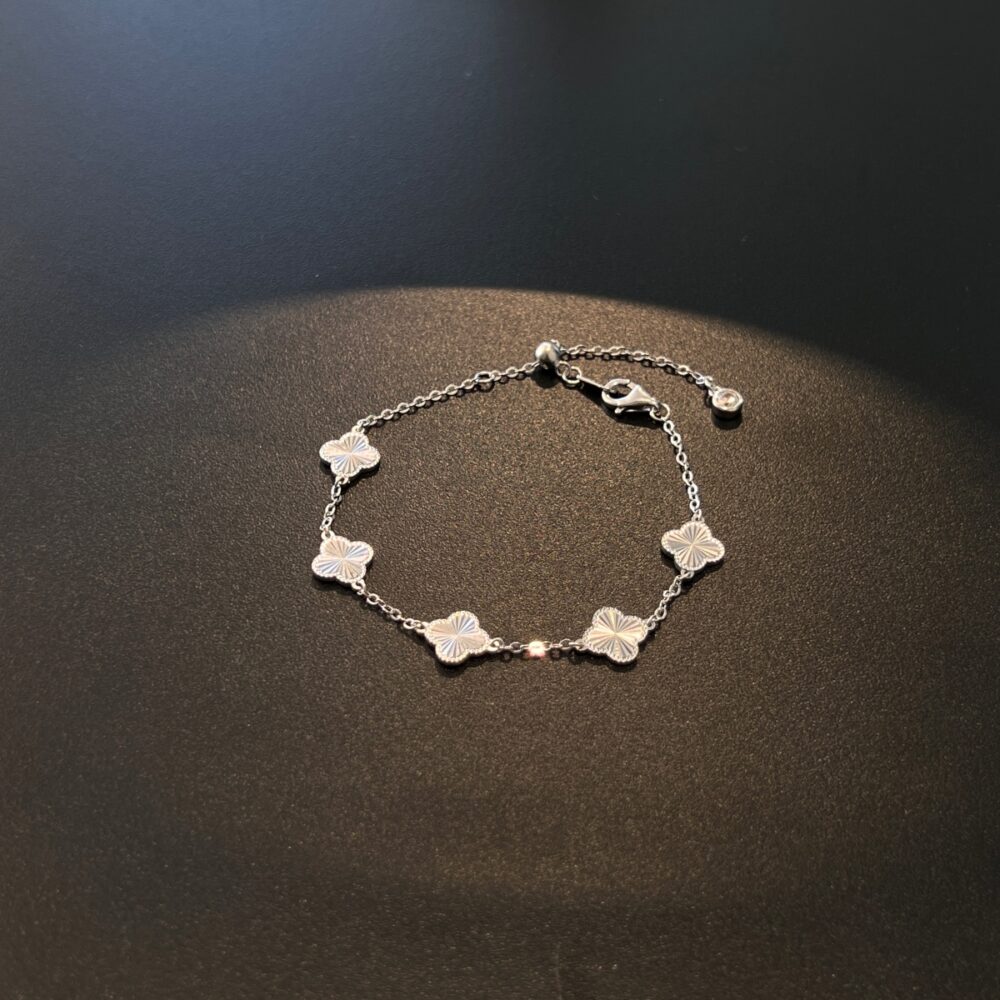 Silver Clover Essence: 925 Sterling Silver Luck Bracelet - Soft - Image 2