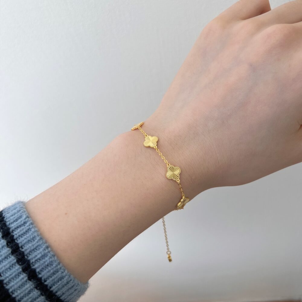 18K Gold-Plated 925 Sterling Silver Clover Essence Bracelet - Image 4