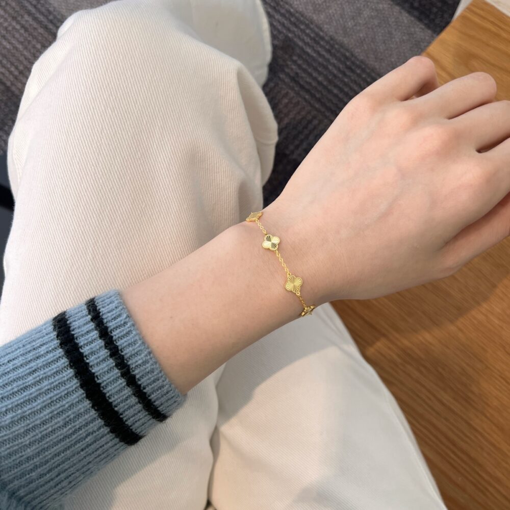 18K Gold-Plated 925 Sterling Silver Clover Essence Bracelet - Image 3