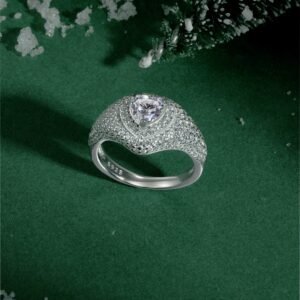 Christmas Heart – 925 Sterling Silver Chunky Heart-Shaped Zirconia Ring - View 2