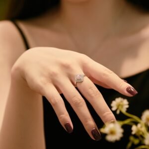 Rosé Dusk – 925 Sterling Silver Ring with Pink Cushion-Cut Stone - Alternate View