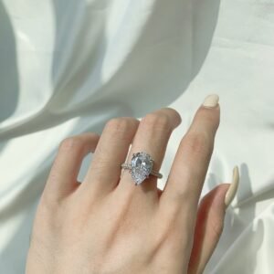Regalia Spark – 925 Sterling Silver Ring with Large Brilliant-Cut CZ Stone - Alternate View
