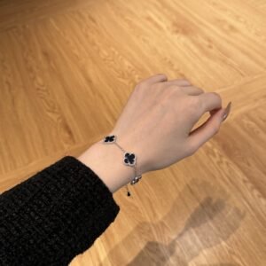 Silver Clover Essence: 925 Sterling Silver Luck Bracelet - Dark - View 5