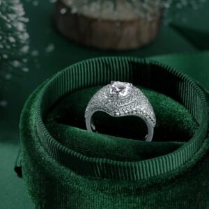 Christmas Heart – 925 Sterling Silver Chunky Heart-Shaped Zirconia Ring - View 4