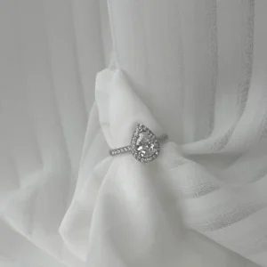925 sterling silver rhodium-plated eternity band with dew-shaped zircon stone - View 5