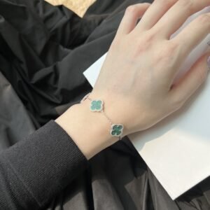 Silver Clover Essence: 925 Sterling Silver Luck Bracelet - Green - View 3